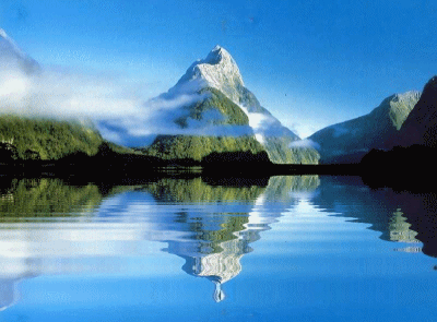 animated.mountain-lake